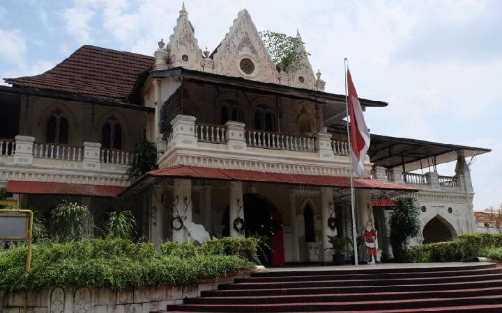 Tour Sejarah yang Membawa Anda Menyusuri Jejak Masa Lalu